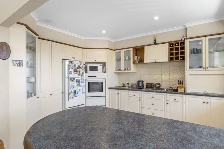 Photo of property in 15 Maungawhare Place, Otumoetai, Tauranga, 3110