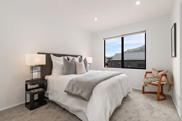 Photo of property in 27 Grain Close, Jacks Point, 9371