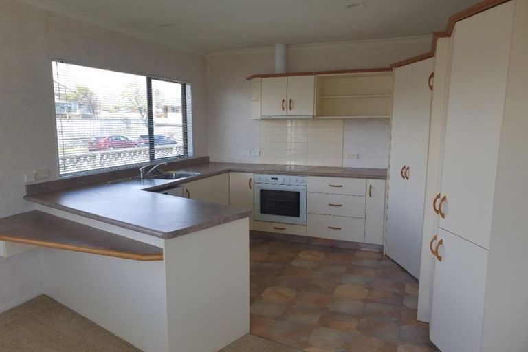 Photo of property in 41 Ngaio Street, Strandon, New Plymouth, 4312