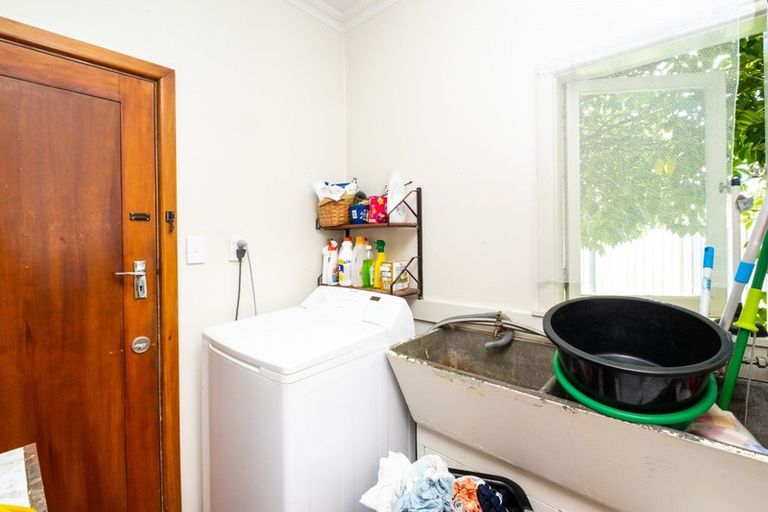 Photo of property in 4 Williamson Road, Clive, 4102