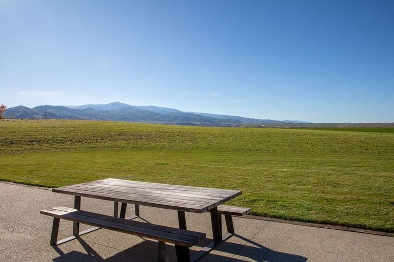 Photo of property in 4 Skeena Way, Waikerikeri, Alexandra, 9391