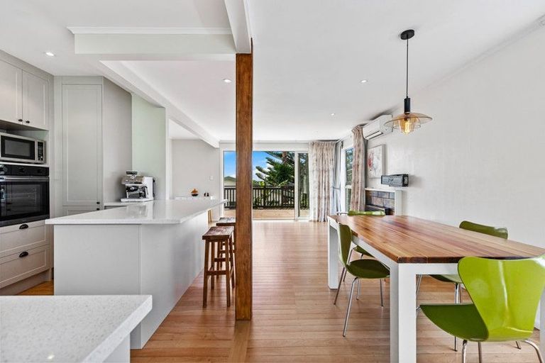 Photo of property in 185 Waimumu Road, Massey, Auckland, 0614