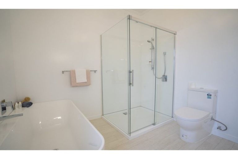 Photo of property in 84 Melbourne Street, Windsor, Invercargill, 9810