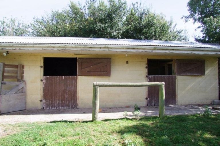 Photo of property in 21 Stewart Road, Milton, 9220