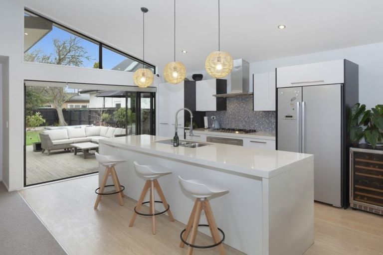 Photo of property in 136 Edgeware Road, St Albans, Christchurch, 8014