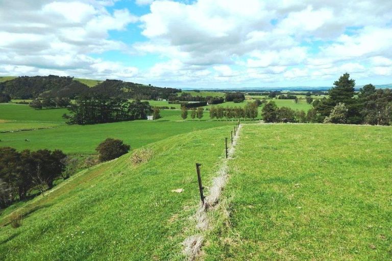 Photo of property in 421 Haringa Road, Carrington, Carterton, 5791