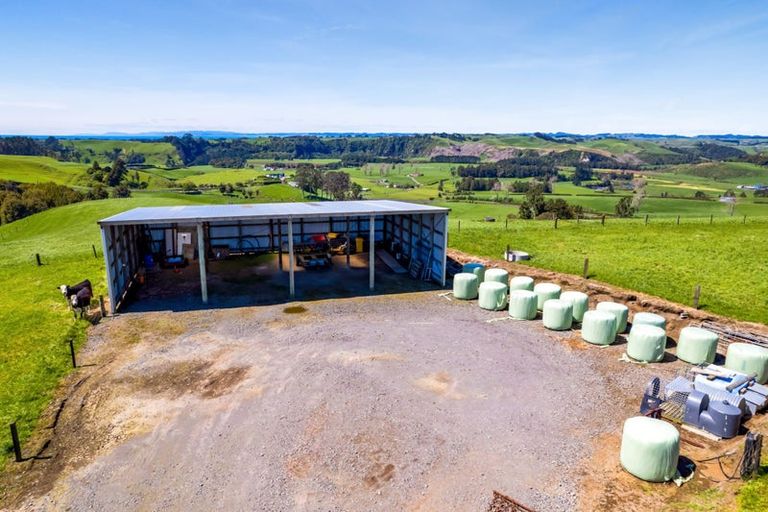 Photo of property in 1 Clarke Road, Huirangi, New Plymouth, 4373