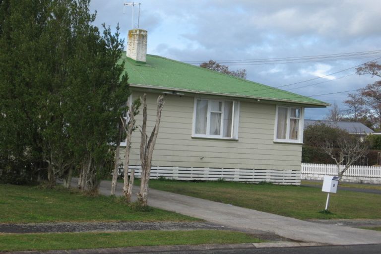 Photo of property in 2 Caistor Street, Fairview Downs, Hamilton, 3214