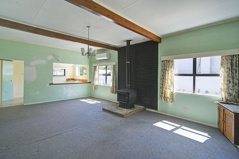 Photo of property in 25 Clifton Avenue, Carterton, 5713