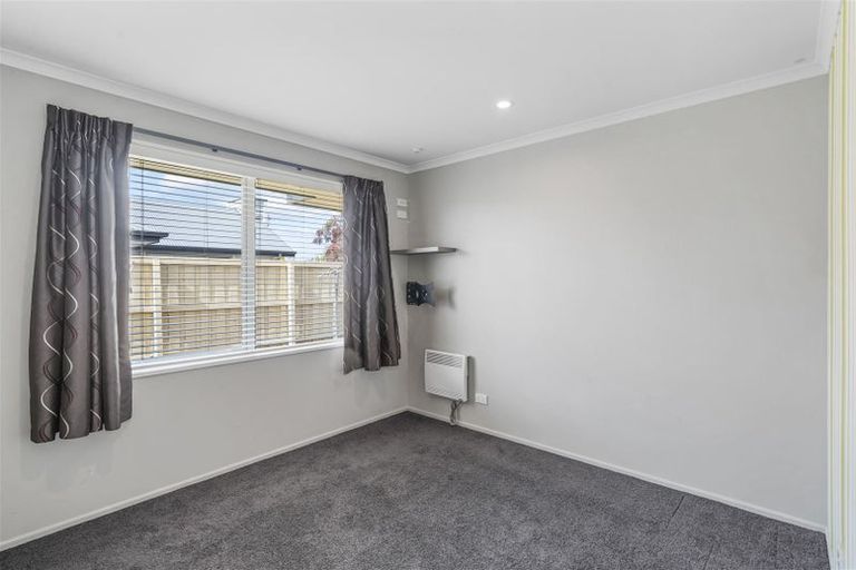 Photo of property in 11 Awa Place, Rangiora, 7400