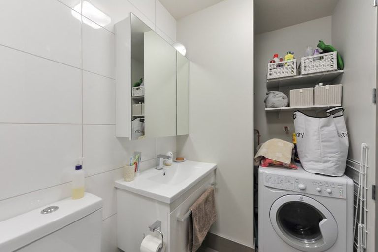 Photo of property in Masina Apartments, 308/80 Riddiford Street, Newtown, Wellington, 6021