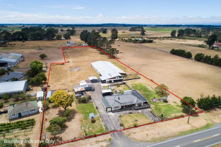 Photo of property in 15 Rangiotu Road, Himatangi, Palmerston North, 4477