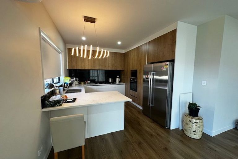 Photo of property in 24 Baumea Rise, Massey, Auckland, 0614