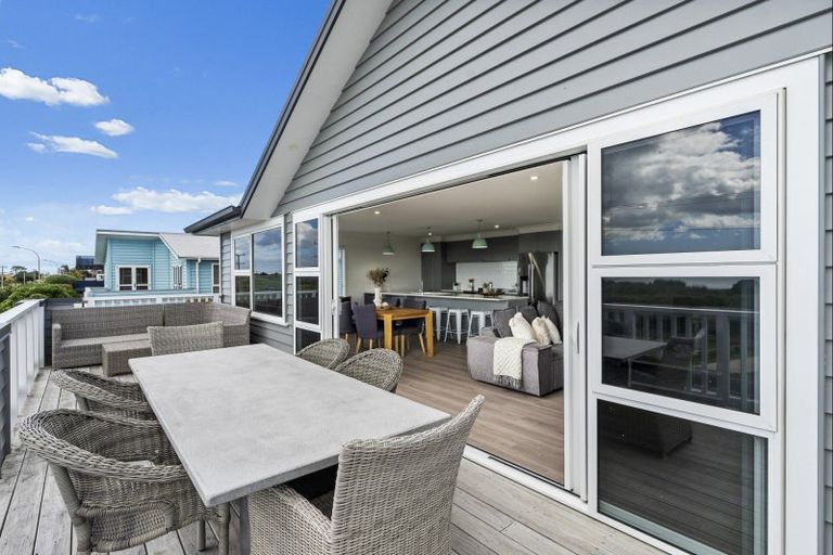 Photo of property in 606a Papamoa Beach Road, Papamoa Beach, Papamoa, 3118