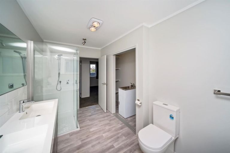 Photo of property in 306 South Road, Hawera, 4610