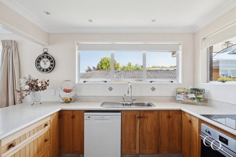 Photo of property in 10 Andrew Place, Otumoetai, Tauranga, 3110