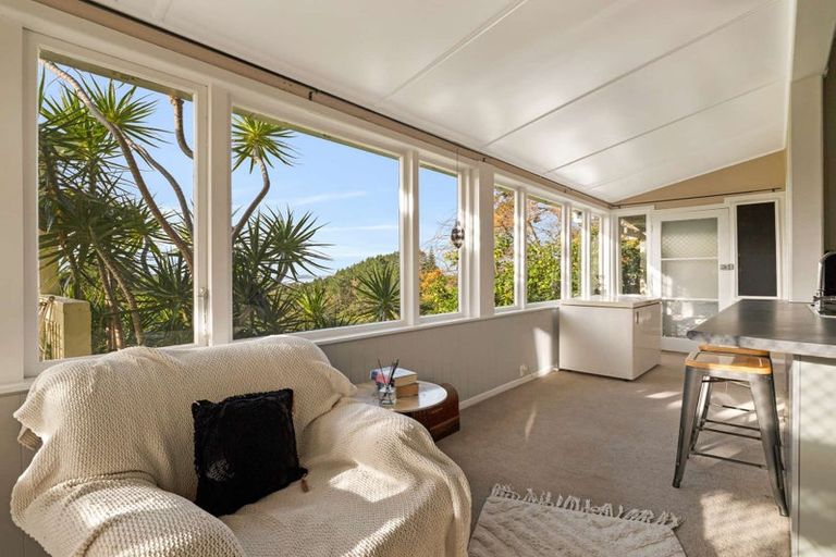 Photo of property in 2442 South Head Road, South Head, Helensville, 0874