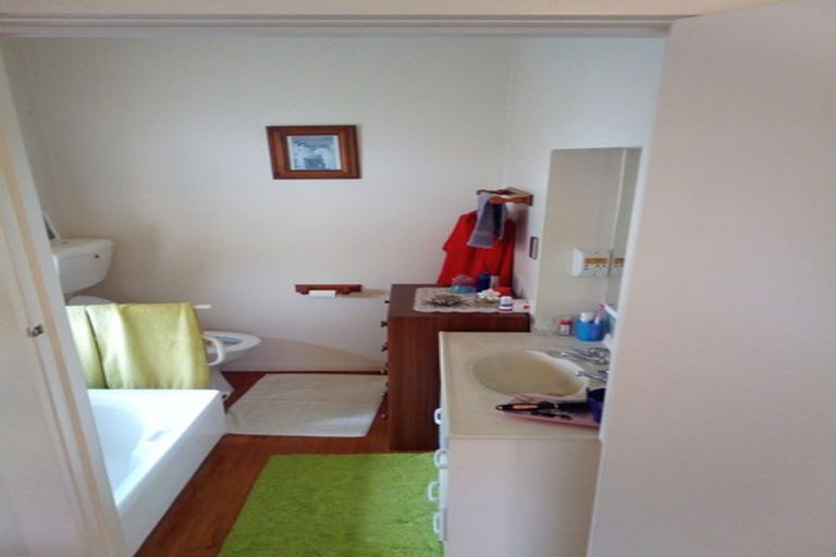 Photo of property in 77 Harris Street, Pukekohe, 2120