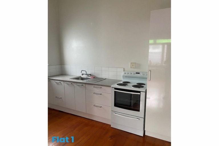 Photo of property in 9/27 Mokoia Road, Birkenhead, Auckland, 0626