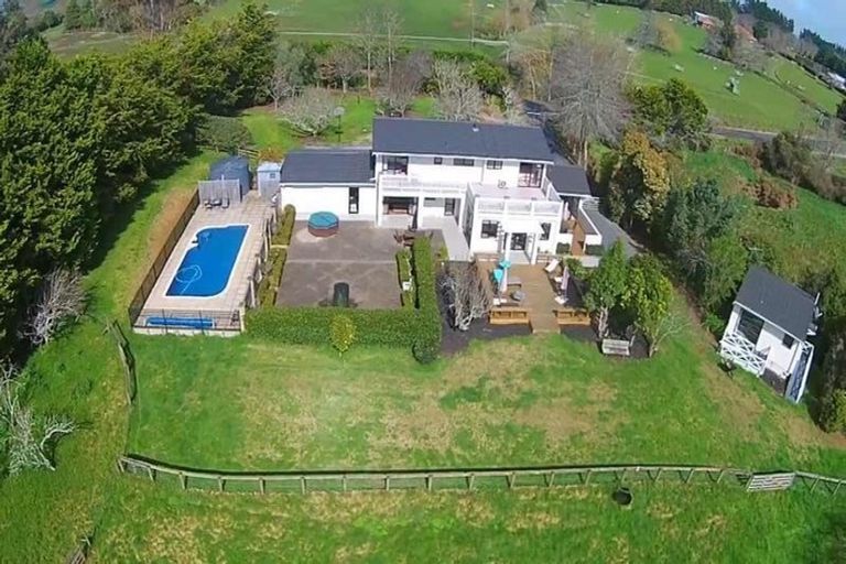 Photo of property in 79 Bungard Road, Karaka, Papakura, 2580