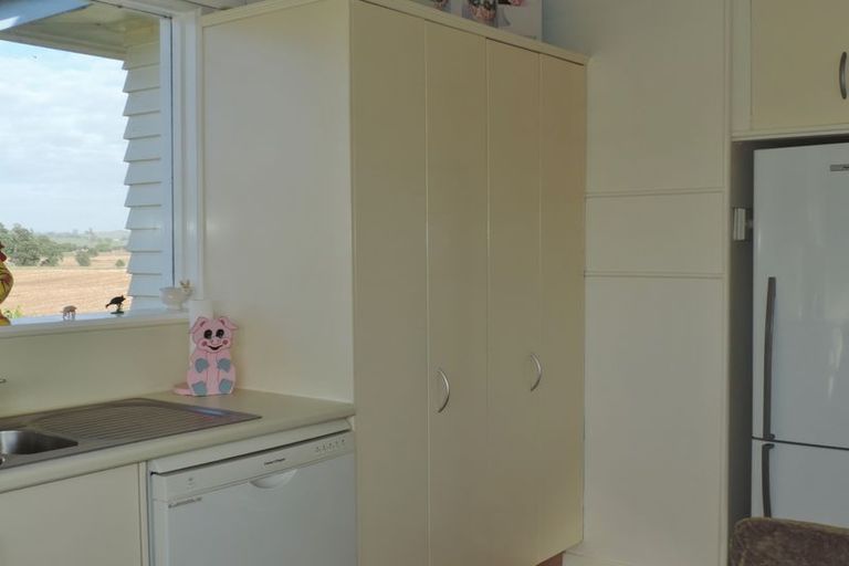 Photo of property in 135 Harper Road, Richmond Downs, Walton, 3475