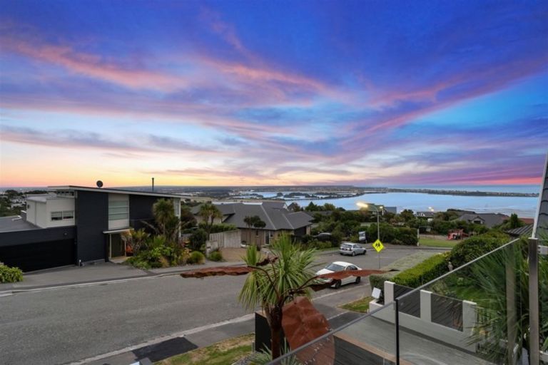 Photo of property in 9 Assisi Street, Mount Pleasant, Christchurch, 8081