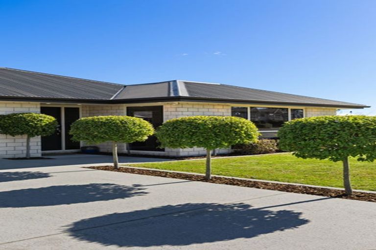 Photo of property in 43 Plescher Crescent, Leamington, Cambridge, 3432