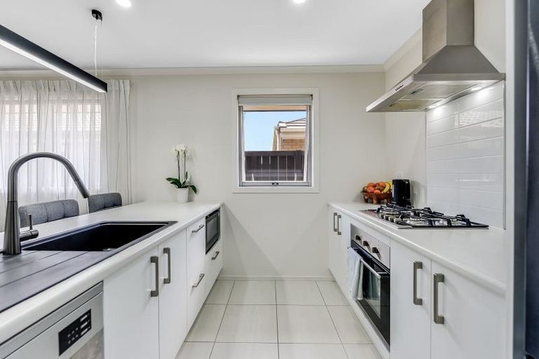 Photo of property in 10 Manawaroa Close, Grandview Heights, Hamilton, 3200