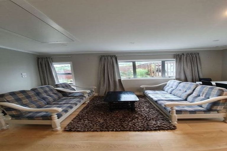 Photo of property in 323 Rangatira Road, Beach Haven, Auckland, 0626