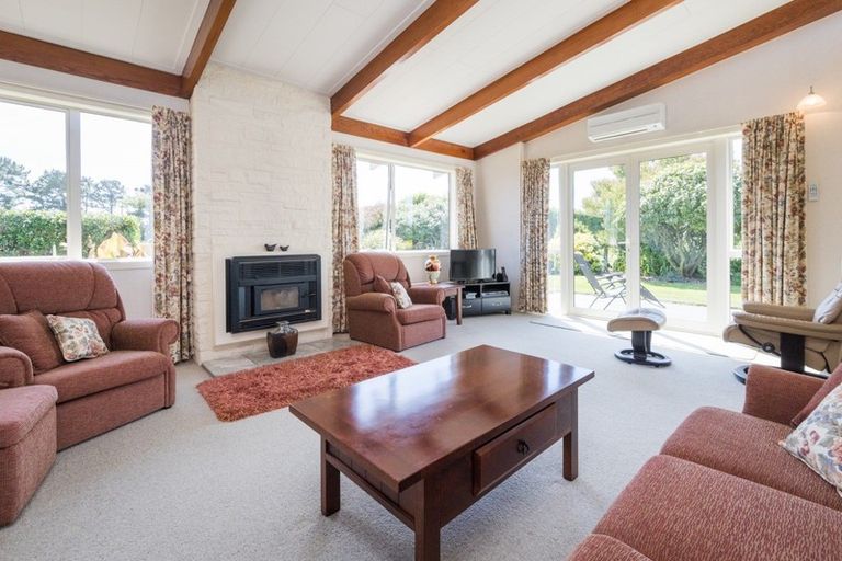 Photo of property in 34 Te Arakura Road, Feilding, 4775