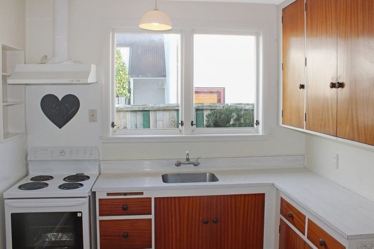 Photo of property in 2/104 Office Road, Merivale, Christchurch, 8014