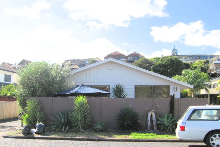 Photo of property in 54 Hattaway Avenue, Bucklands Beach, Auckland, 2012