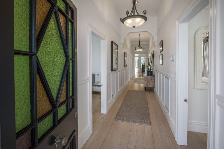 Photo of property in 7 Summer Street, Stanley Point, Auckland, 0624