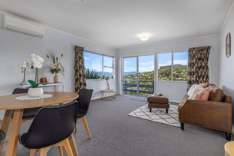 Photo of property in 5a Jerome Way, Crofton Downs, Wellington, 6035
