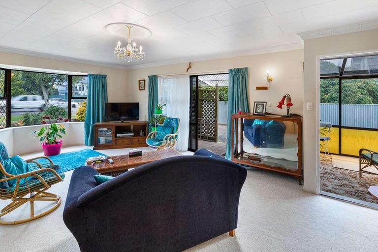 Photo of property in 56 Queen Street West, Levin, 5510