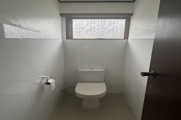 Photo of property in 9 Heaton Grove, Chatswood, Auckland, 0626