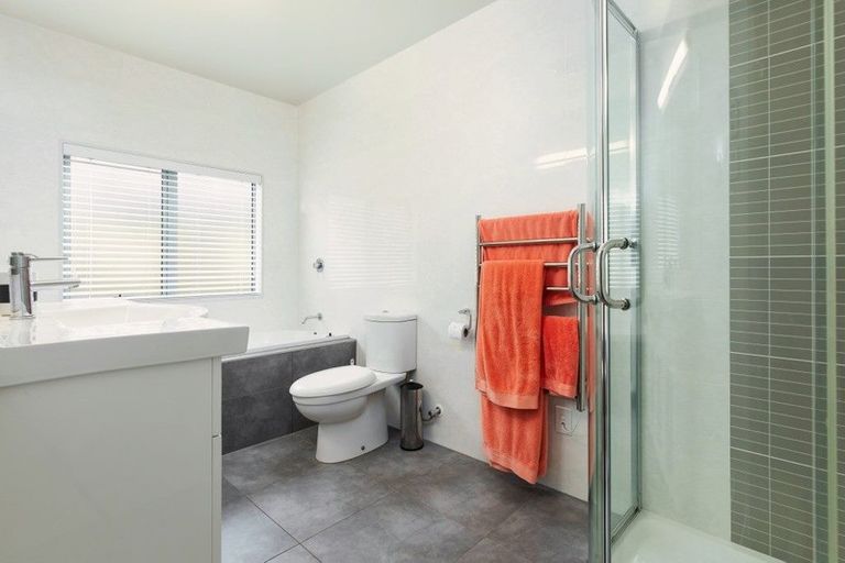 Photo of property in 33a Mason Street, New Lynn, Auckland, 0600