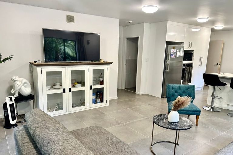 Photo of property in 19 Moore Street, Hillcrest, Auckland, 0627