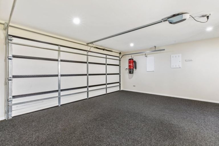 Photo of property in 15c Omana Road, Papatoetoe, Auckland, 2025