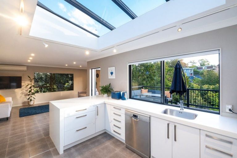 Photo of property in 35 Lighthouse Road, Bluff Hill, Napier, 4110