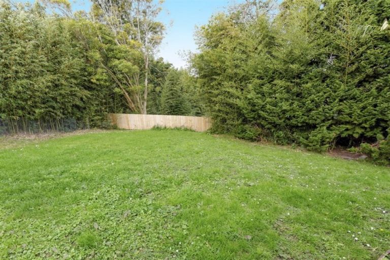 Photo of property in 24 Cornwall Street, Te Atatu South, Auckland, 0610