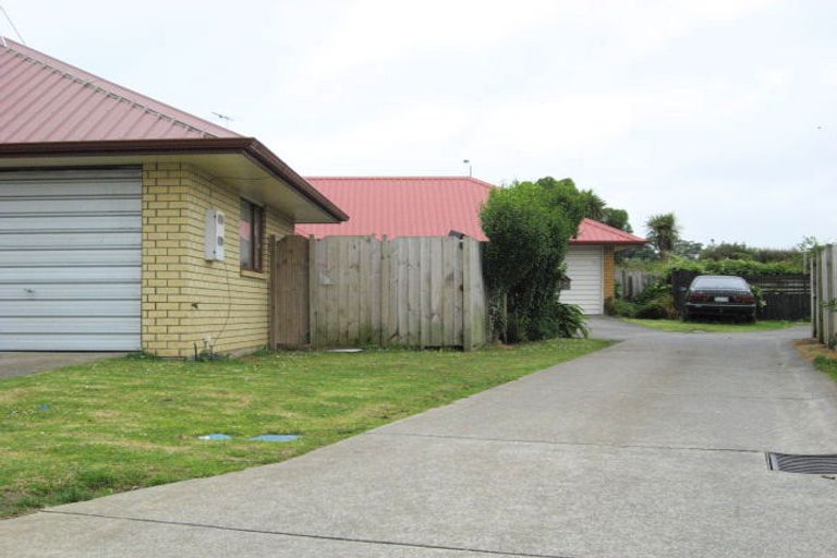 Photo of property in 19 Umu Place, Mangere, Auckland, 2022