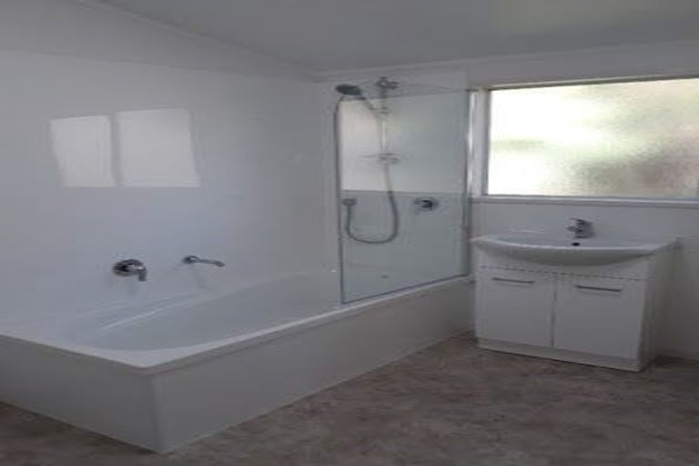 Photo of property in 4/16 Gatman Street, Birkdale, Auckland, 0626