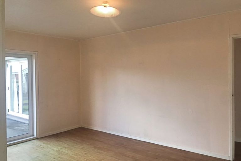 Photo of property in 11 Walworth Avenue, Pakuranga Heights, Auckland, 2010