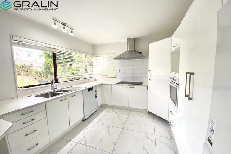 Photo of property in 9 Picasso Drive, West Harbour, Auckland, 0618