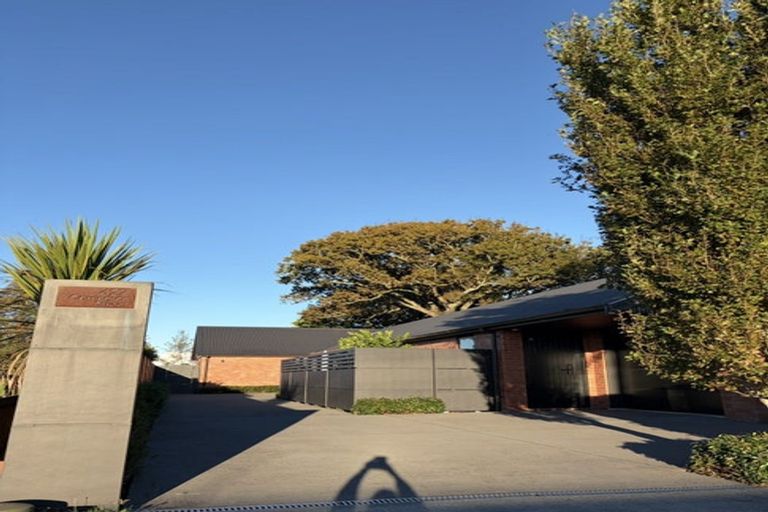 Photo of property in 427 Carrington Street, Upper Vogeltown, New Plymouth, 4310