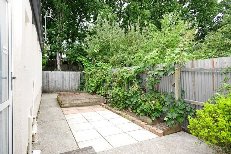 Photo of property in 2/4 Sheldon Street, Woolston, Christchurch, 8023