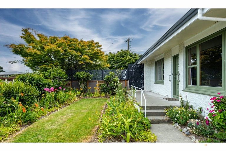 Photo of property in 2/4 Mckenzie Street, Geraldine, 7930