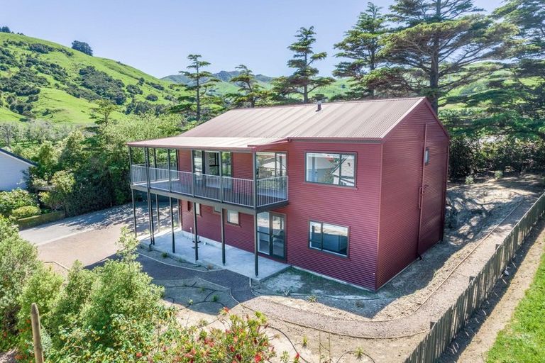 Photo of property in 3 Cedar Lane, Duvauchelle, 7581