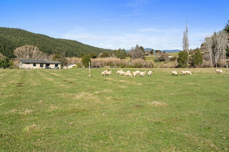Photo of property in 30 Quail Valley Road, Belgrove, Wakefield, 7095